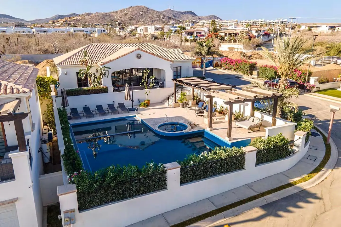 Family Villa With Private Garden & Hot Tub, 10 Min From Medano Beach Cabo San Lucas