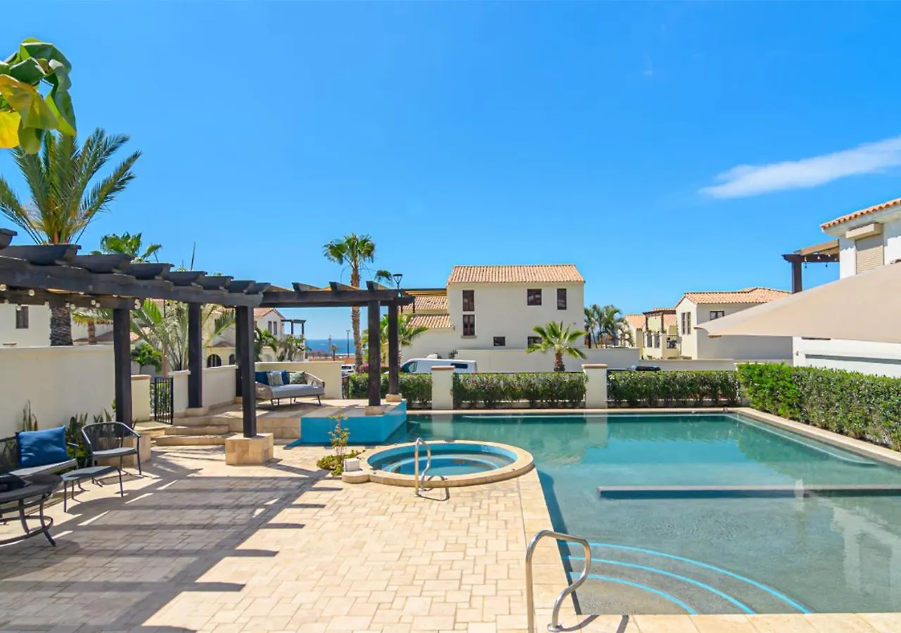 Family Villa With Private Garden & Hot Tub, 10 Min From Medano Beach location